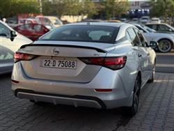 نيسان سنترا